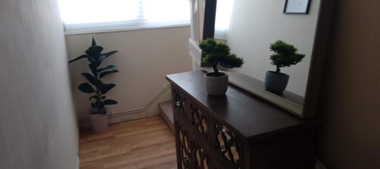 Comfortable Double Room Λονδίνο Εξωτερικό φωτογραφία